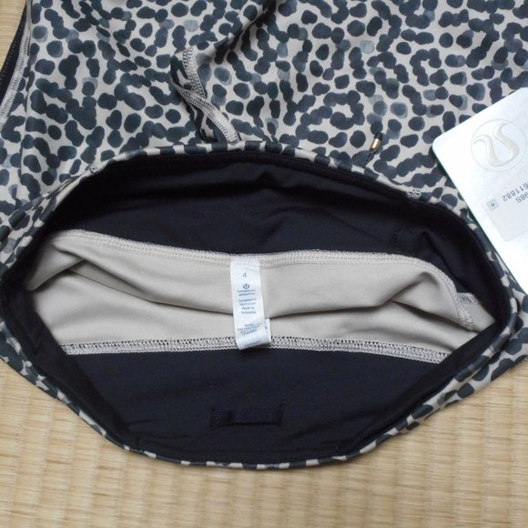 NWT-lululemon gather and sprint crop, animal printed, Size 4 - Picture 9 of 11